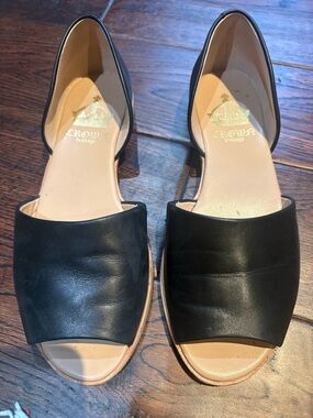 Crown Vintage Black Open-Toe Flats In Size 7.5